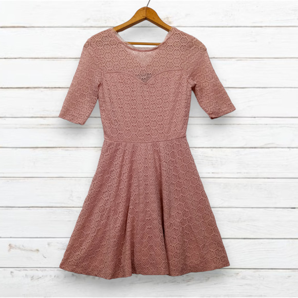 Paper Doll Women's Dusty‎ Pink Lace Dress Size Small - Picture 1 of 6